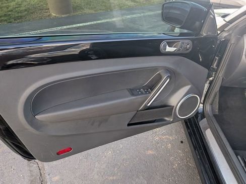 Used 2014 Volkswagen Beetle 2.5 image 11