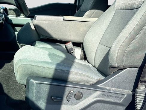 Certified 2022 Ford F150 XLT w/ Equipment Group 302A High image 18