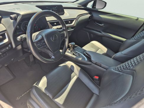 Used 2021 Lexus UX 250h w/ Accessory Package (Z1) AWD/4WD image 15