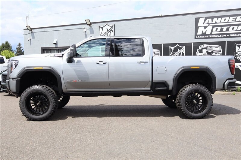Used 2025 GMC Sierra 3500 AT4 w/ AT4 Premium Plus Package AWD/4WD image 2