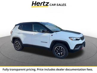Used 2025 Jeep Compass Trailhawk AWD/4WD video 1