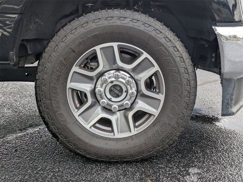 Used 2024 Ford F250 Lariat image 12