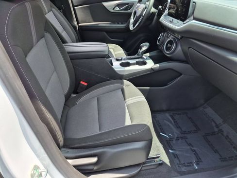 Used 2025 Chevrolet Blazer LT FWD image 30