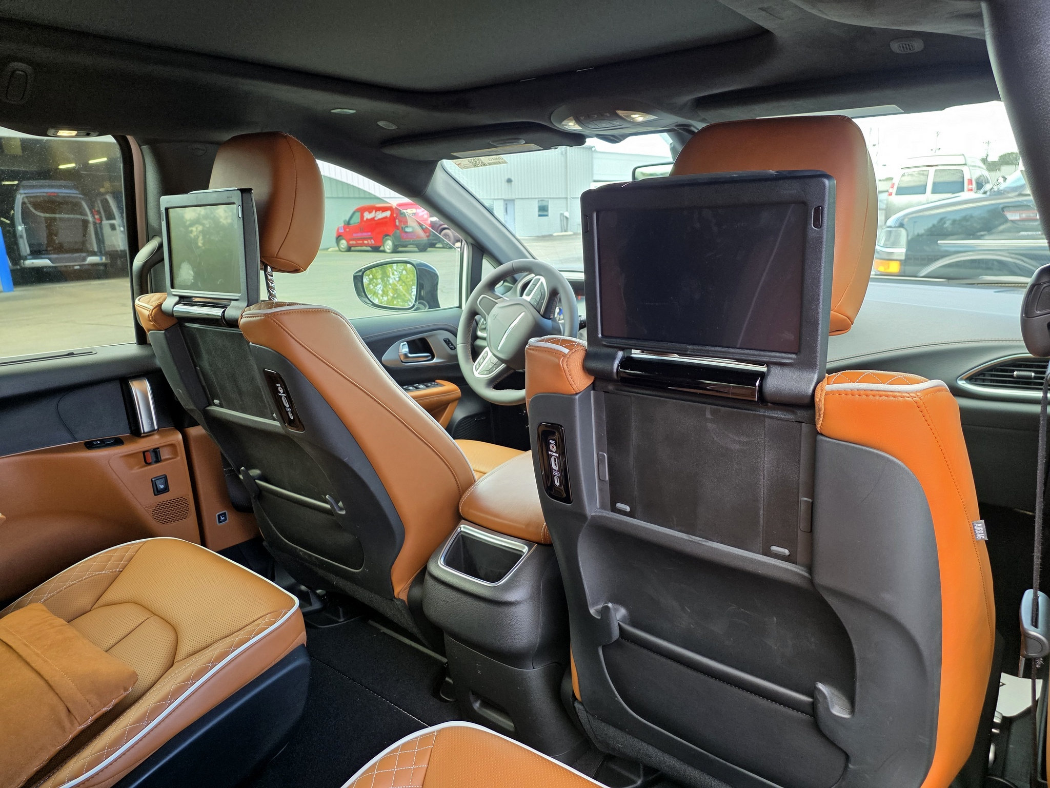 Used 2026 Chrysler Pacifica Pinnacle FWD image 25