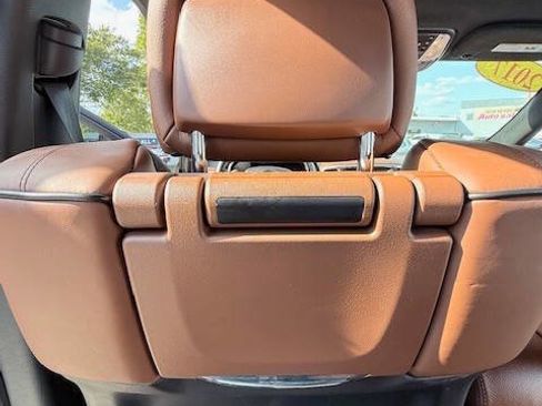 Used 2017 Jeep Grand Cherokee Summit w/ Platinum Series Group image 17