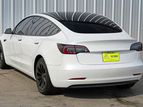 Used 2022 Tesla Model 3 image 51