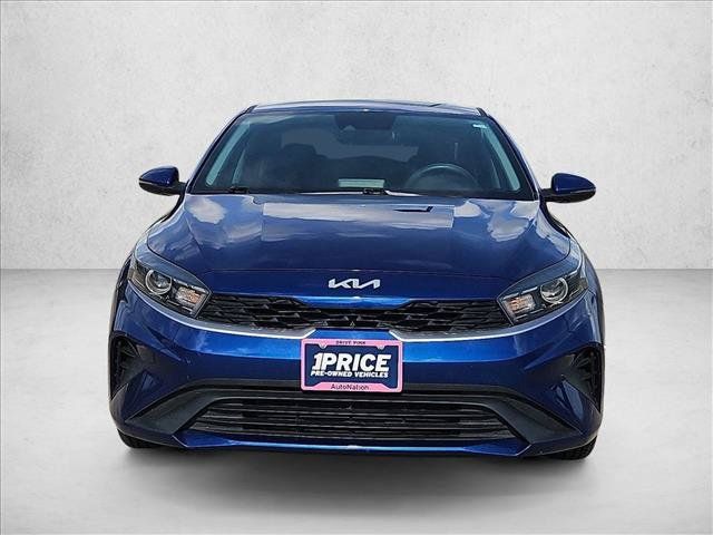 Used 2022 Kia Forte LXS w/ LXS Technology Package FWD image 2