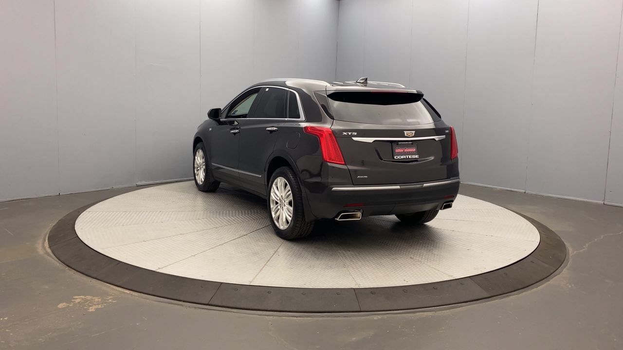 Used 2019 Cadillac XT5 Premium Luxury AWD/4WD image 3