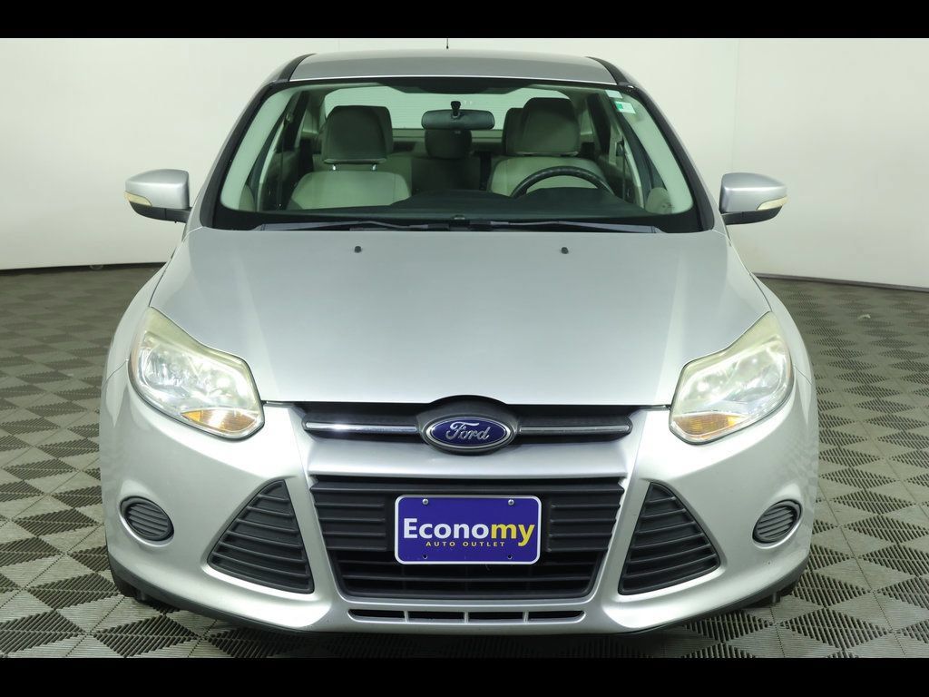 Used 2013 Ford Focus SE FWD image 9