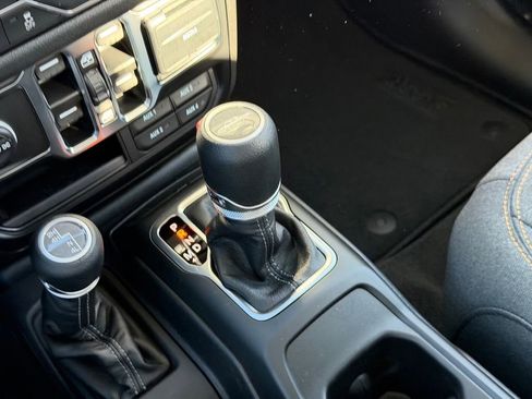 New 2026 Jeep Gladiator Sport AWD/4WD image 18