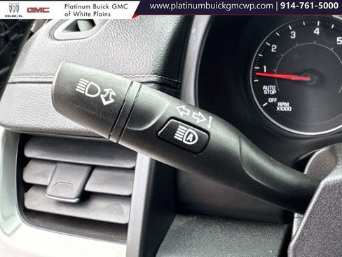 Used 2024 GMC Terrain SLT image 22