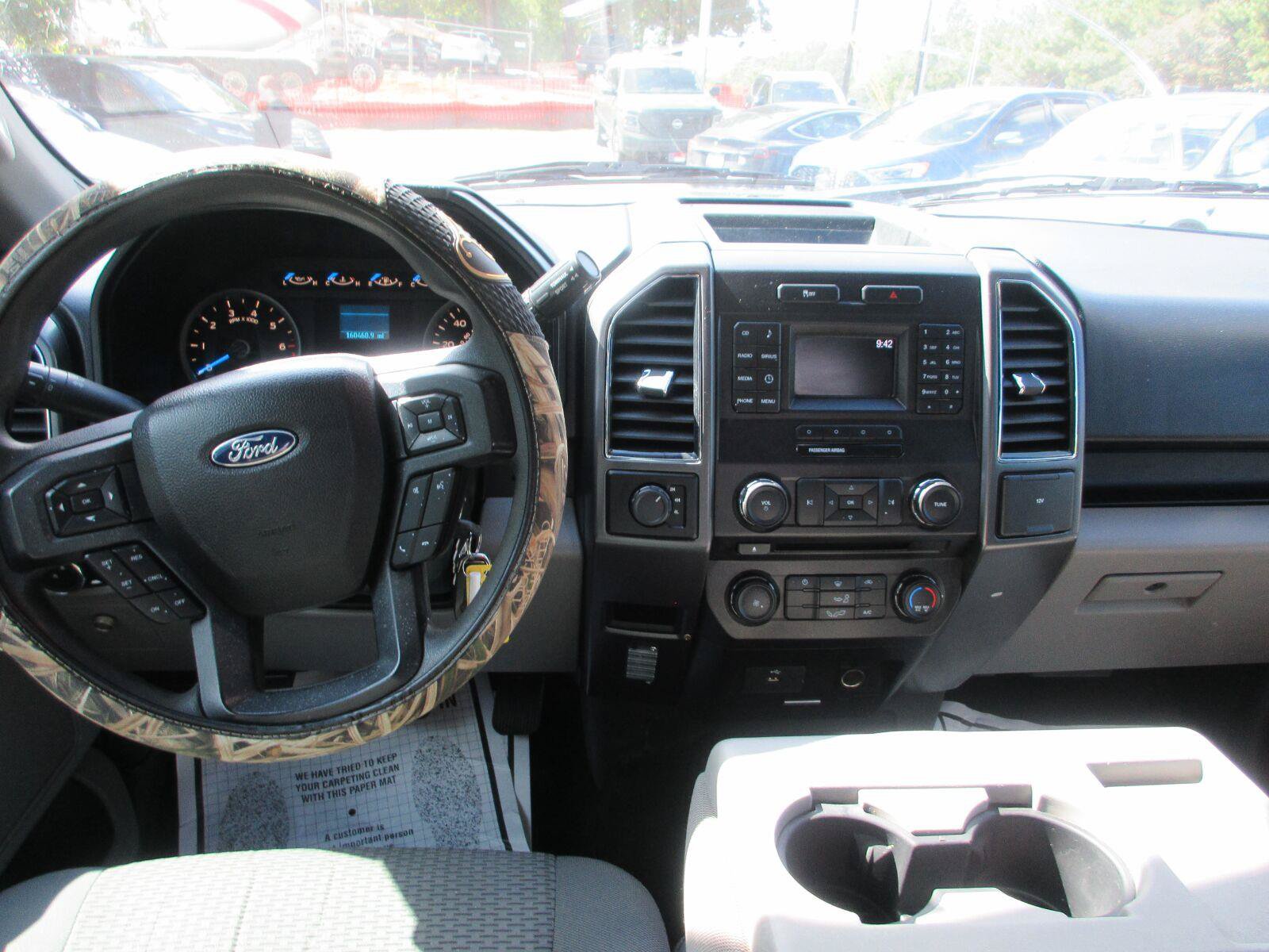 Used 2017 Ford F150 XLT AWD/4WD image 11