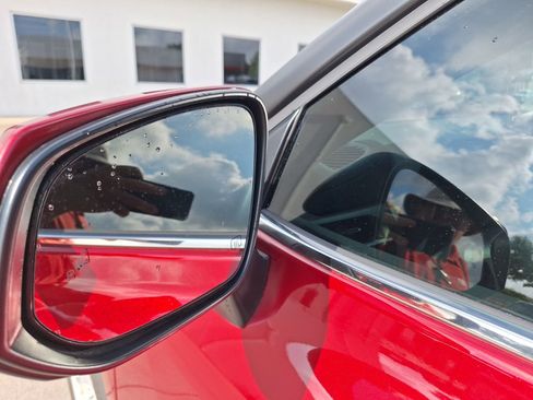 Used 2024 Toyota Highlander LE image 14