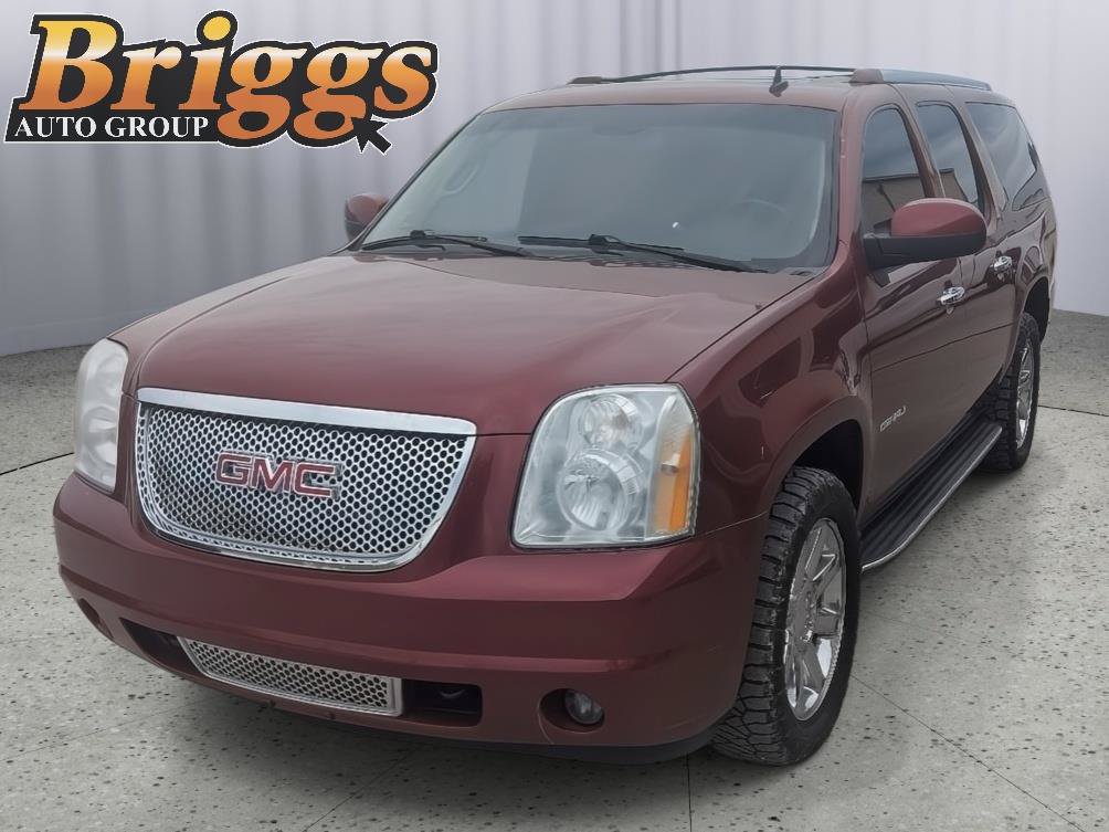 Used 2011 GMC Yukon XL Denali AWD/4WD image 1