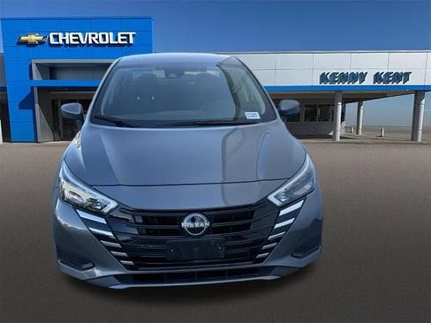 Used 2025 Nissan Versa SV FWD image 7