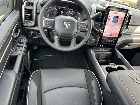 New 2026 RAM 2500 Laramie AWD/4WD image 23