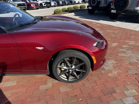 Used 2023 MAZDA MX-5 Miata Grand Touring RWD image 17