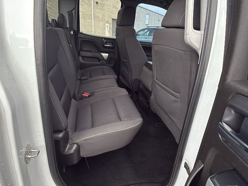 Used 2018 Chevrolet Silverado 1500 LT w/ Redline Edition image 19