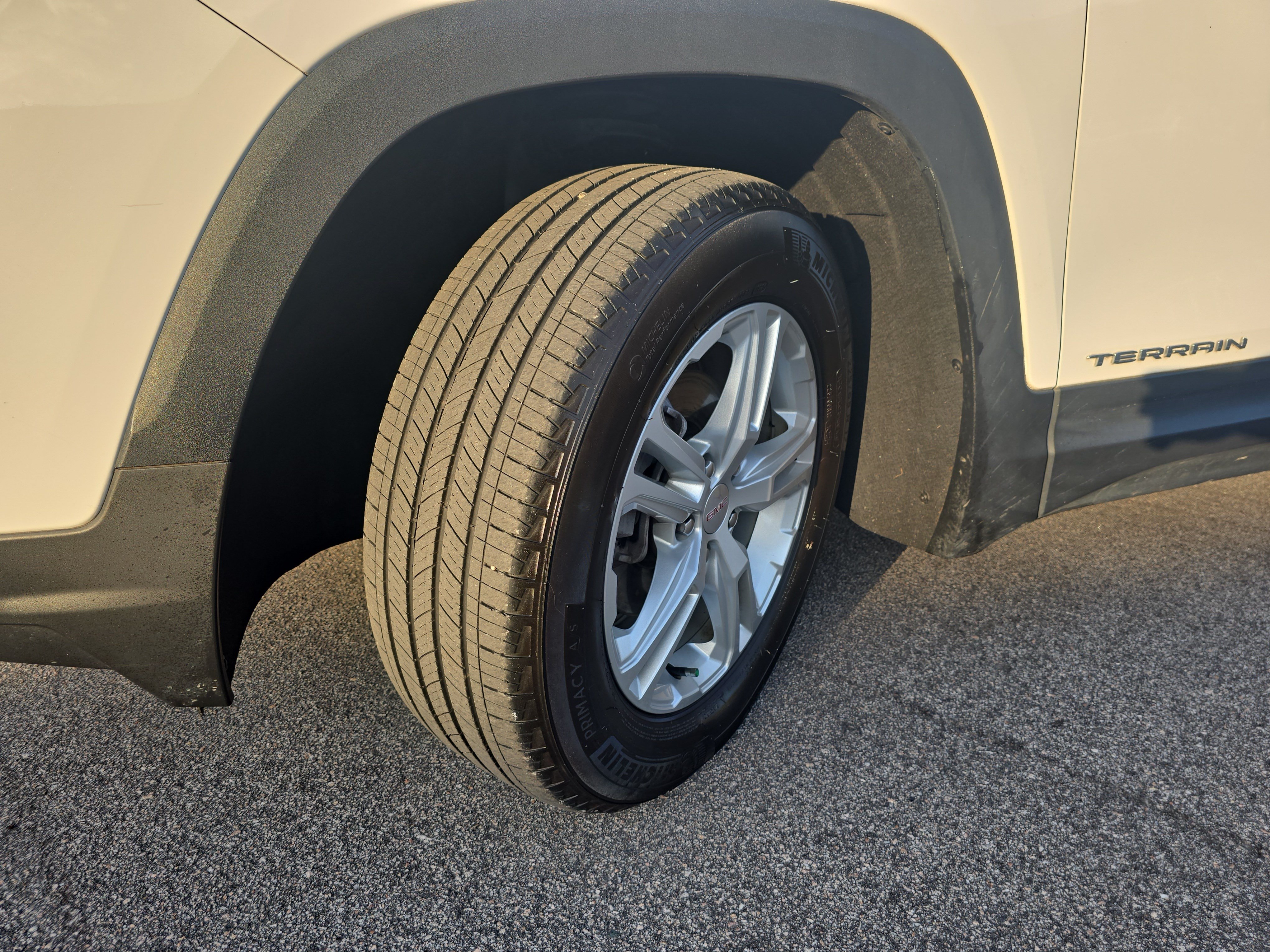 Used 2023 GMC Terrain SLE w/ Driver Convenience Package FWD image 30