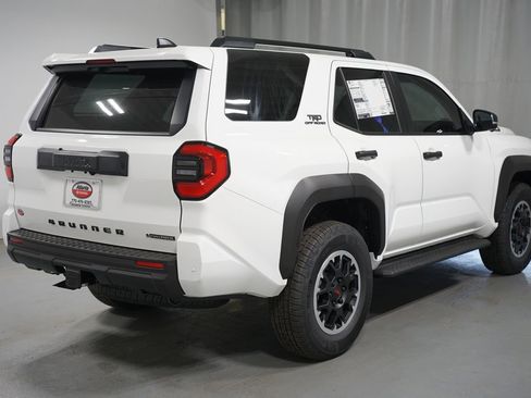 New 2026 Toyota 4Runner TRD Off-Road Premium AWD/4WD image 8