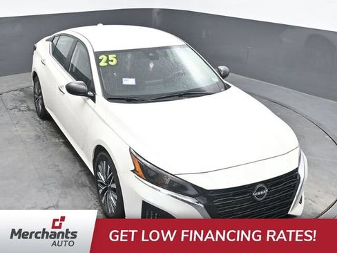 Used 2025 Nissan Altima 2.5 SV FWD image 28