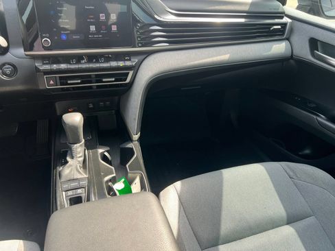 Used 2026 Toyota Camry LE FWD image 32