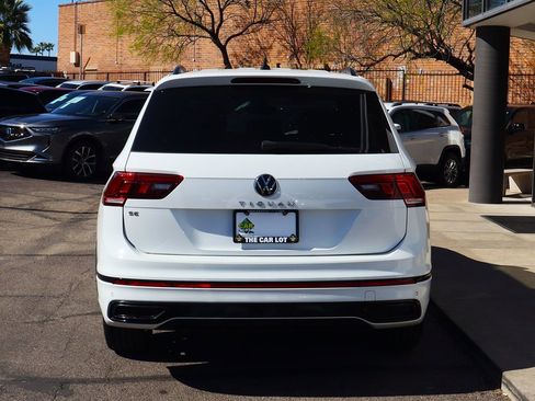 Used 2022 Volkswagen Tiguan SE R-Line image 11