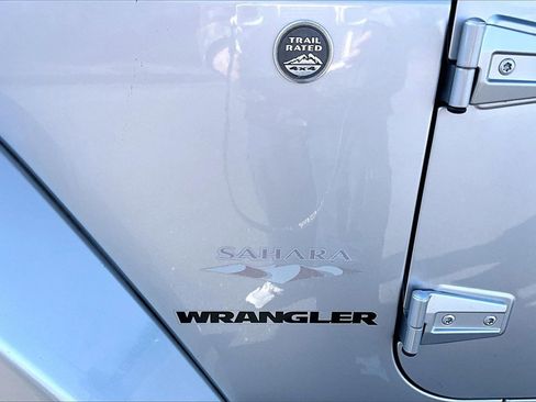 Used 2011 Jeep Wrangler Sahara image 19