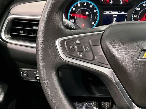 Used 2018 Chevrolet Equinox LS image 11