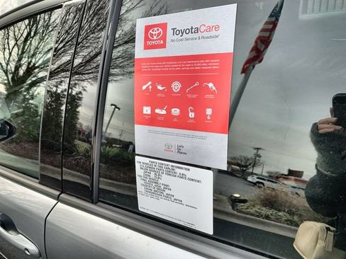 New 2026 Toyota Prius Plug-In Hybrid FWD image 37