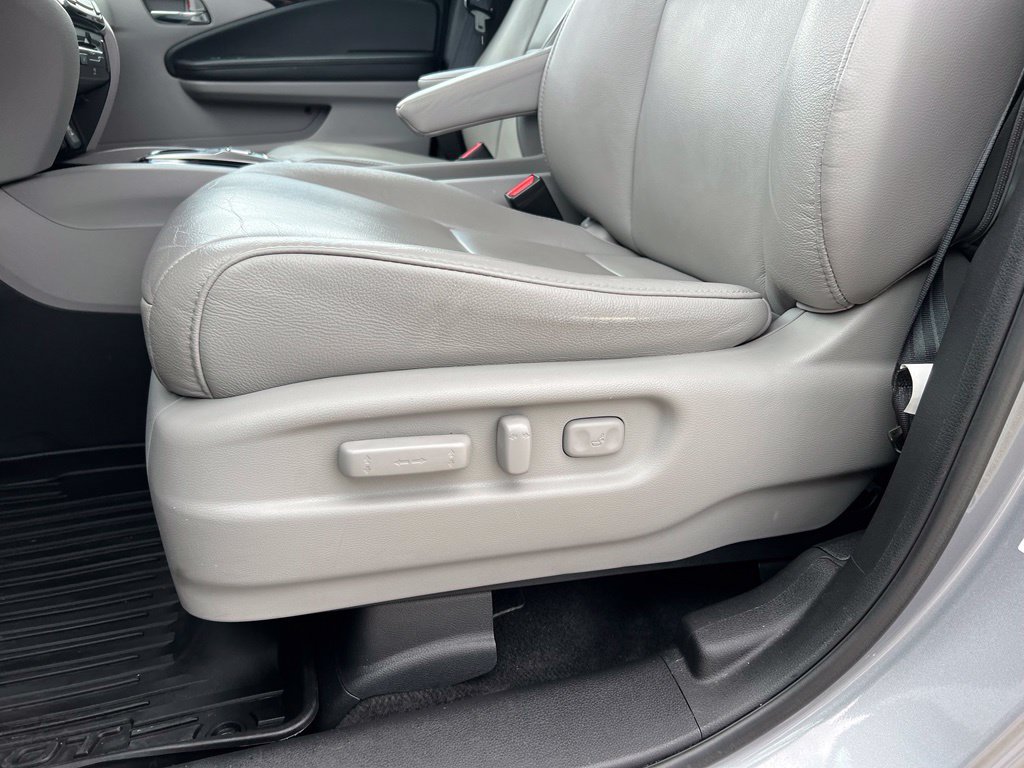 Used 2022 Honda Pilot Touring image 14