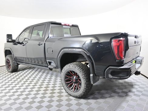 Used 2021 GMC Sierra 3500 AT4 image 4