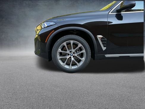 New 2026 BMW X5 xDrive40i w/ Climate Comfort Package image 12