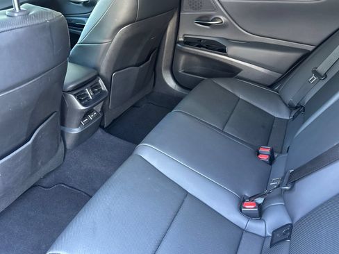 Used 2025 Lexus ES 350 w/ Premium Package FWD image 13