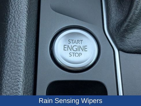 Used 2021 Volkswagen Atlas SEL Premium image 32