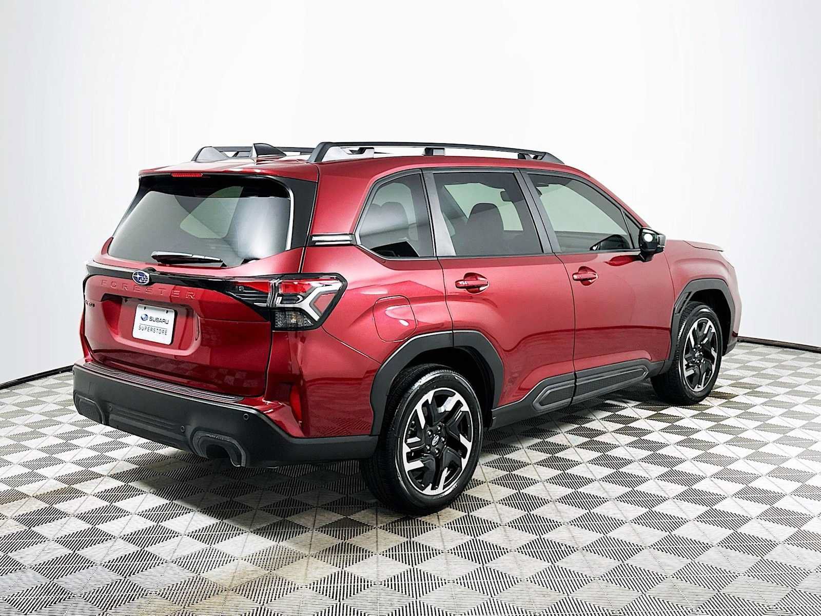 Used 2025 Subaru Forester Limited w/ Popular Package #1 AWD/4WD image 7