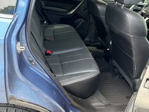Used 2018 Subaru Forester 2.5i Touring AWD/4WD image 24
