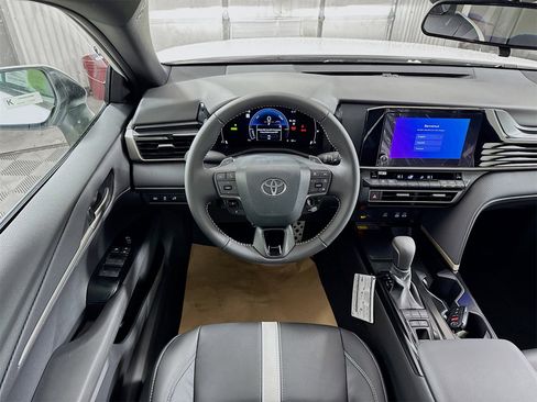 New 2026 Toyota Camry SE image 12