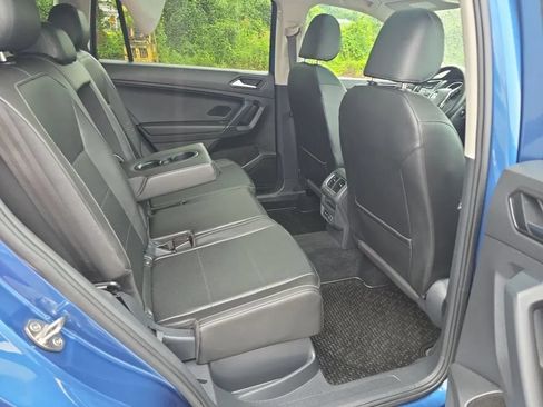 Used 2018 Volkswagen Tiguan SEL AWD/4WD image 47