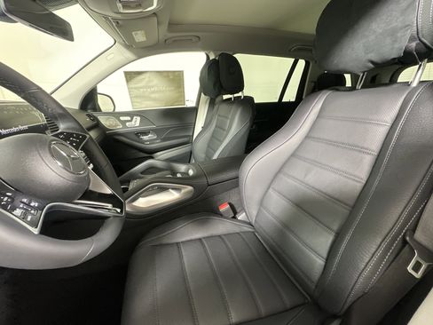 New 2025 Mercedes-Benz GLS 450 4MATIC image 9
