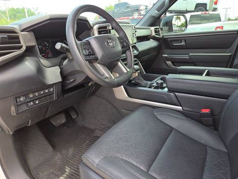 Used 2025 Toyota Tundra SR5 w/ SR5 Premium Package RWD image 29