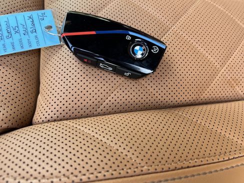 Used 2025 BMW X5 M60i AWD/4WD image 36