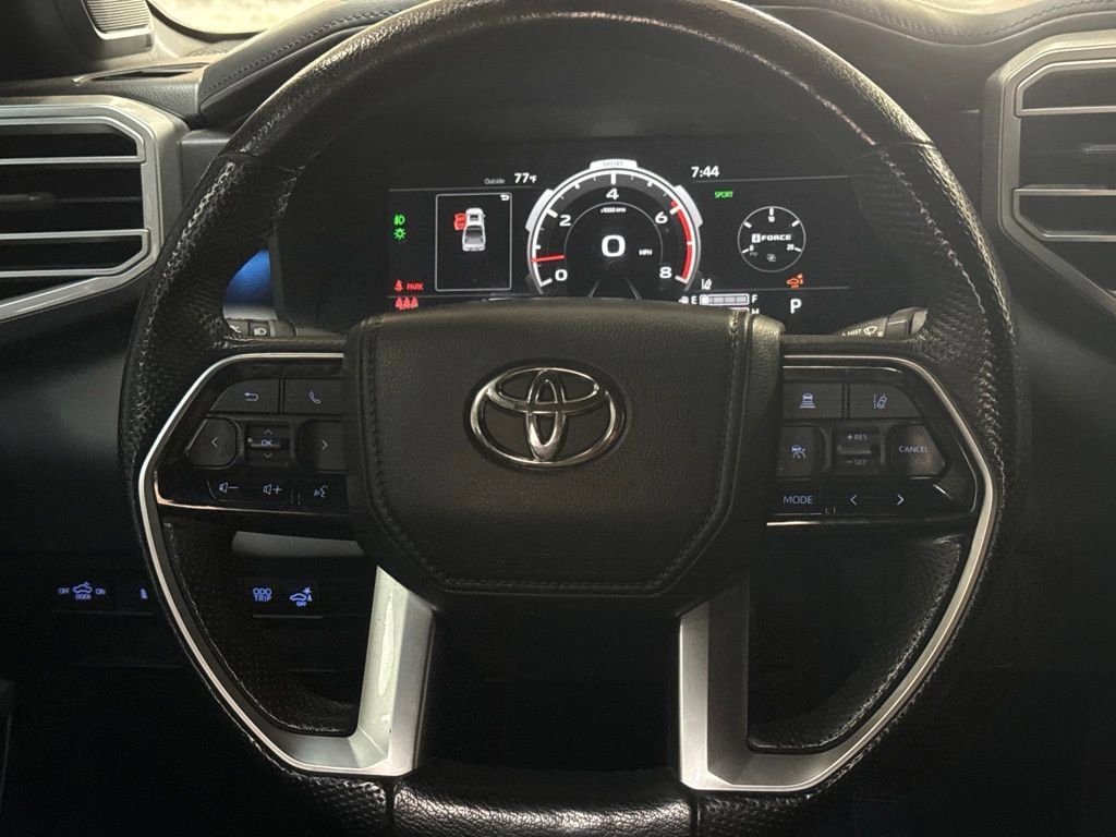 Used 2022 Toyota Tundra Platinum AWD/4WD image 15