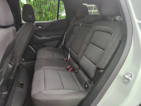 Used 2025 Chevrolet Equinox LT w/ Safety and Technology Package AWD/4WD image 15