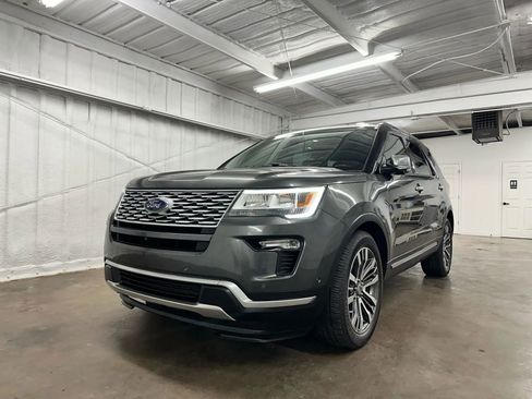 Used 2018 Ford Explorer Platinum image 11