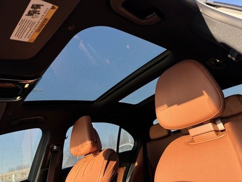 Used 2023 Mercedes-Benz C 300 4MATIC Sedan image 9