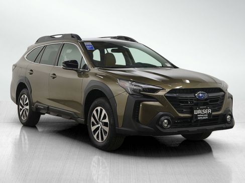 Used 2025 Subaru Outback Premium image 7