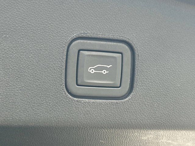 Certified 2025 Cadillac Lyriq Luxury AWD/4WD image 20