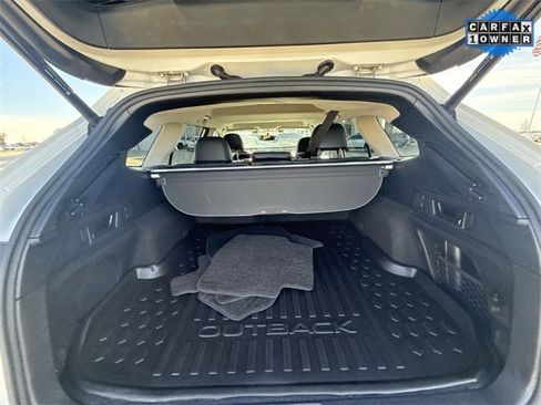 Used 2021 Subaru Outback Limited image 24