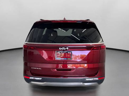 Used 2024 Kia Carnival SX FWD image 8